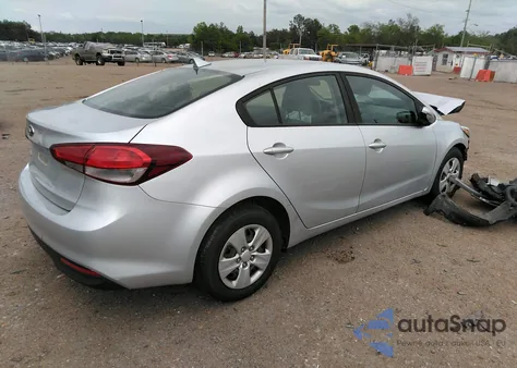 2017 Kia Forte Lx z USA, uszkodzony, nr VIN 3KPFK4A7XHE019388